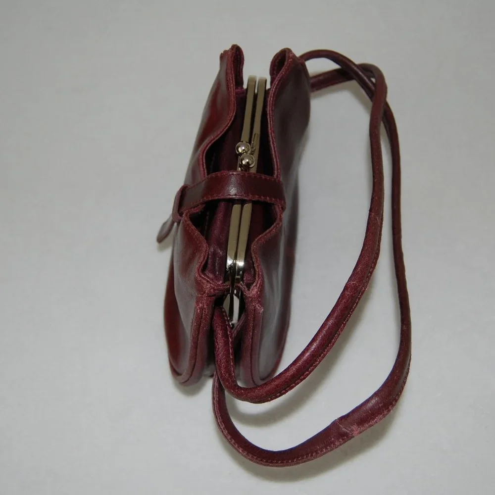 Brand NEW Wilson's Leather Maxima Small Bag with Clasp Closure - Picture 5 of 9